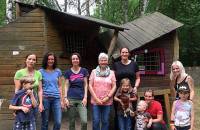 20. Juni: Lehrer und Eltern der Grundschule Rheinring in der Weststadt waren 3 Tage mit zwei 2. Klassen auf dem Abenteuerspielplatz. Eltern und Kinder waren begeistert. (Foto: Evelyn Simson)