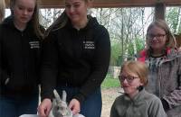 10. April: Heute war die Tierärztin da. (Foto: Yvonne Hoheisel)