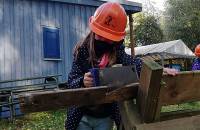 12. Oktober: Ohne Handwerkerausweis darf man nicht auf dem Bauspielplatz werkeln. (Foto: July Krause)